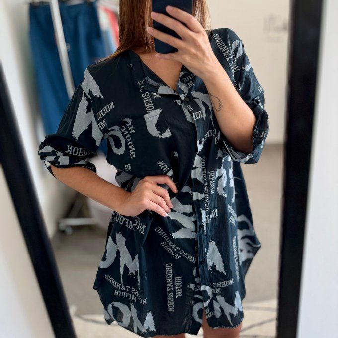 Robe chemise avec inscriptions Modèle Flora